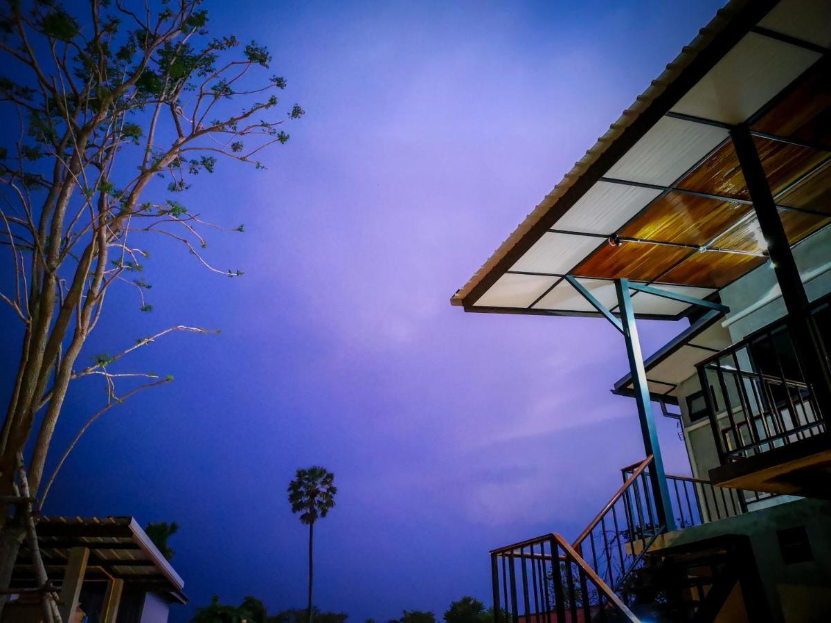 Baan Rabiangdao Uthaithani 乌泰他尼府 外观 照片