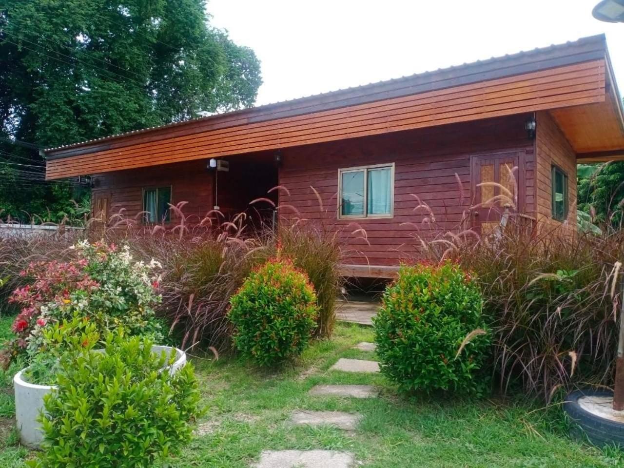 Baan Rabiangdao Uthaithani 乌泰他尼府 外观 照片